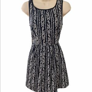 Forever 21 Small Black & White Dress